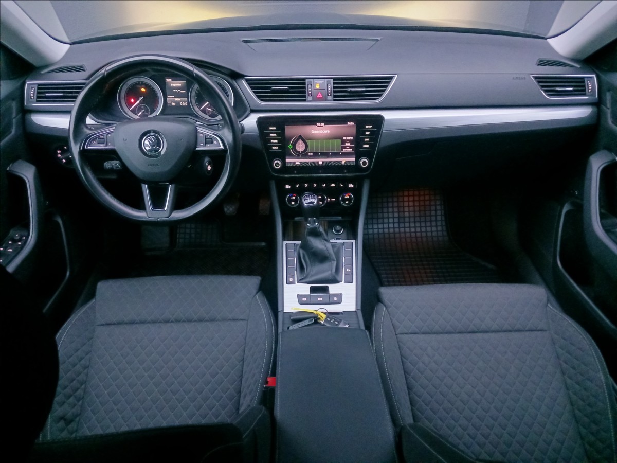 Škoda Superb