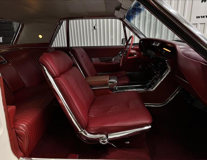 Ford Thunderbird 41