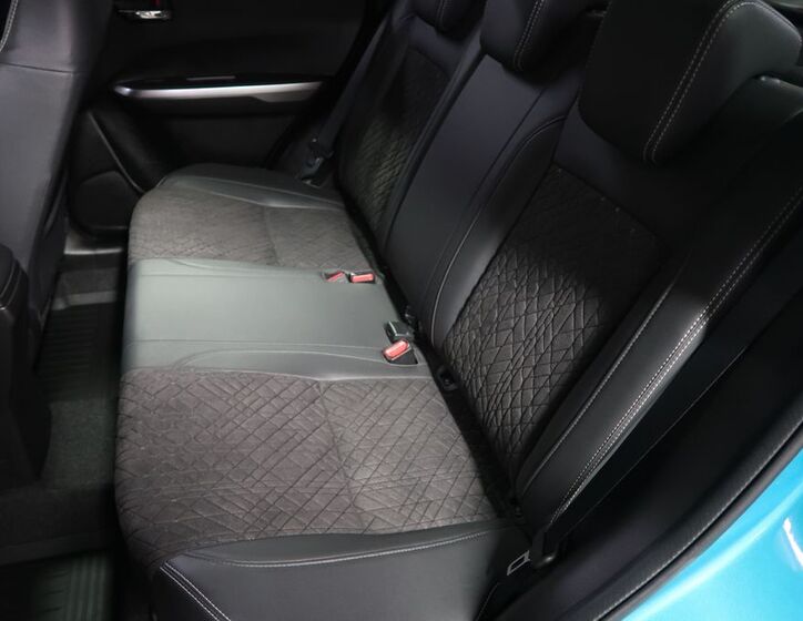 Suzuki Vitara 10