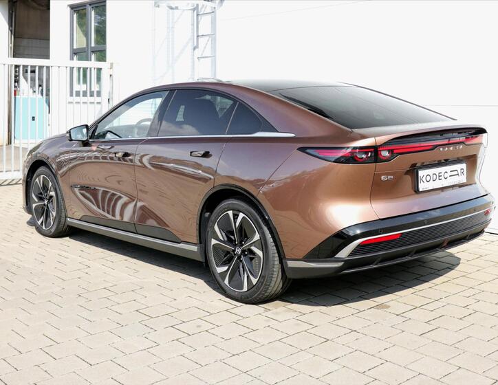 Mazda 6e 4
