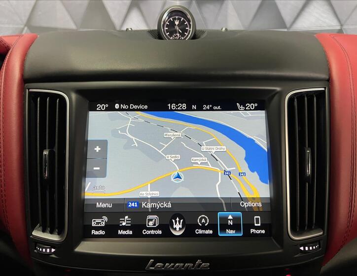 Maserati Levante 14