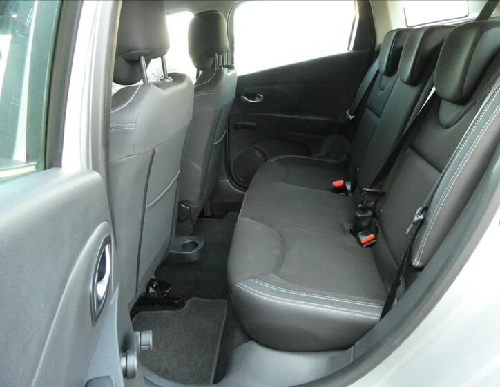 Renault Clio 18
