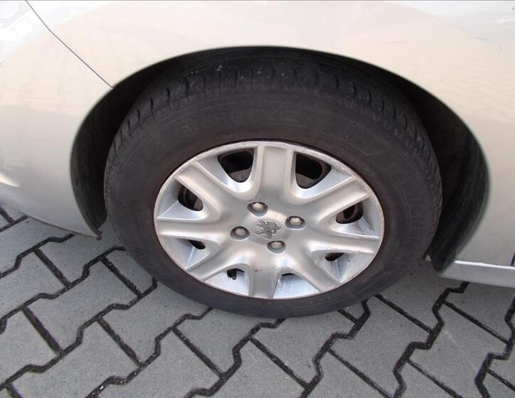 Peugeot 207 6