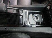 Jaguar F-Pace 21