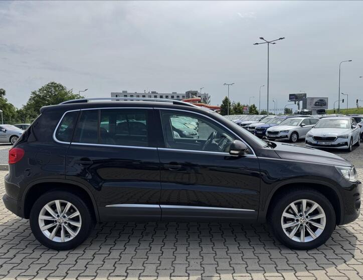 Volkswagen Tiguan 8