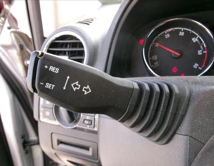 Opel Antara 16