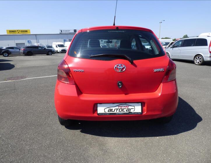 Toyota Yaris 4