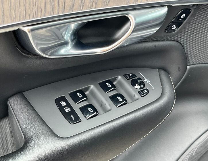 Volvo XC90 27