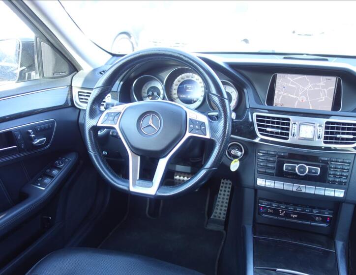 Mercedes-Benz Třídy E 21