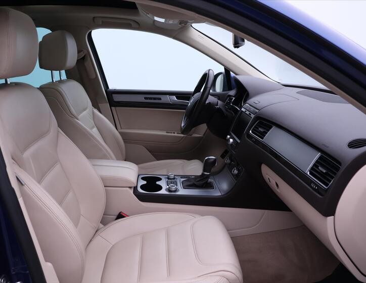 Volkswagen Touareg 15