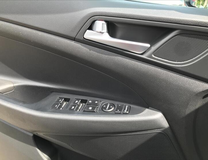Hyundai Tucson 16