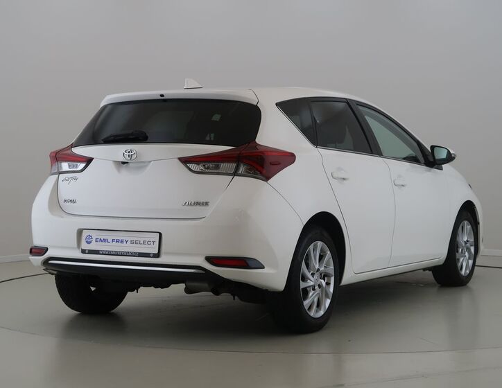 Toyota Auris 5