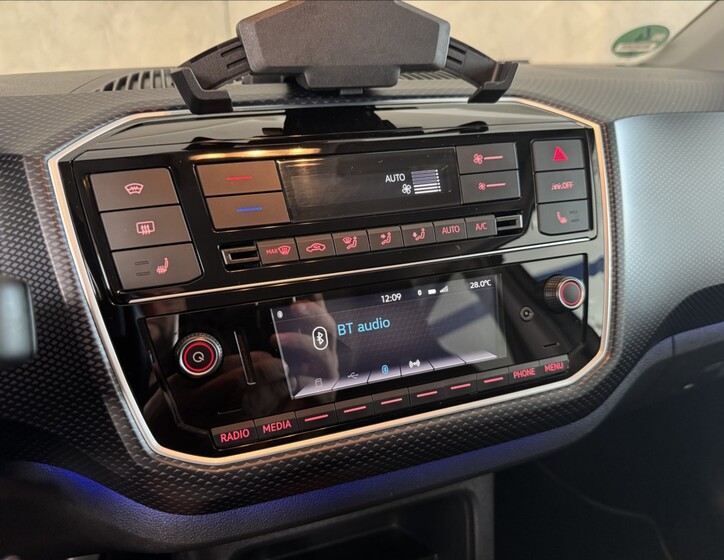 Volkswagen e-up! 39