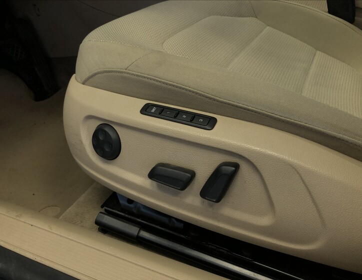 Volkswagen Passat 30