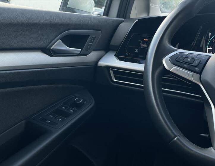 Volkswagen Golf 13