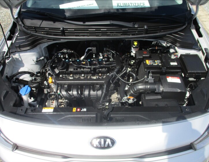 KIA Rio 27