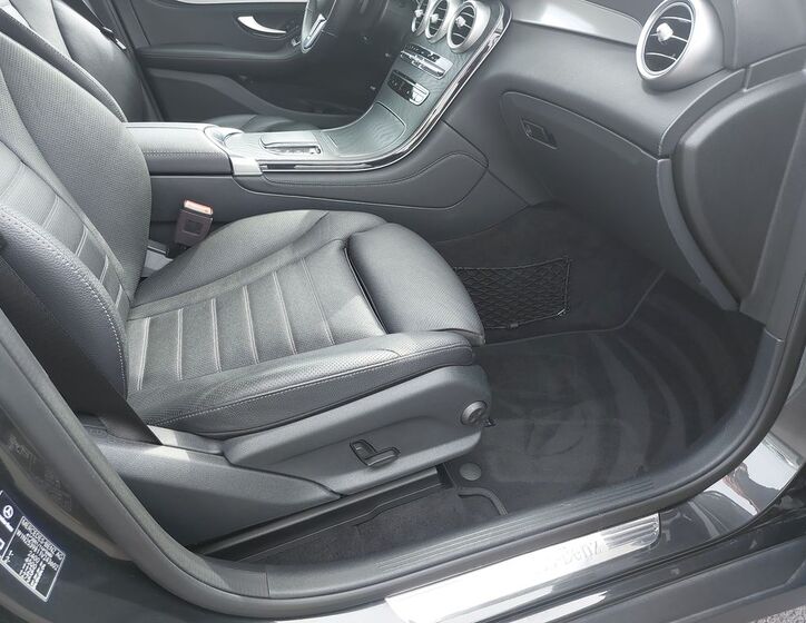 Mercedes-Benz GLC 10