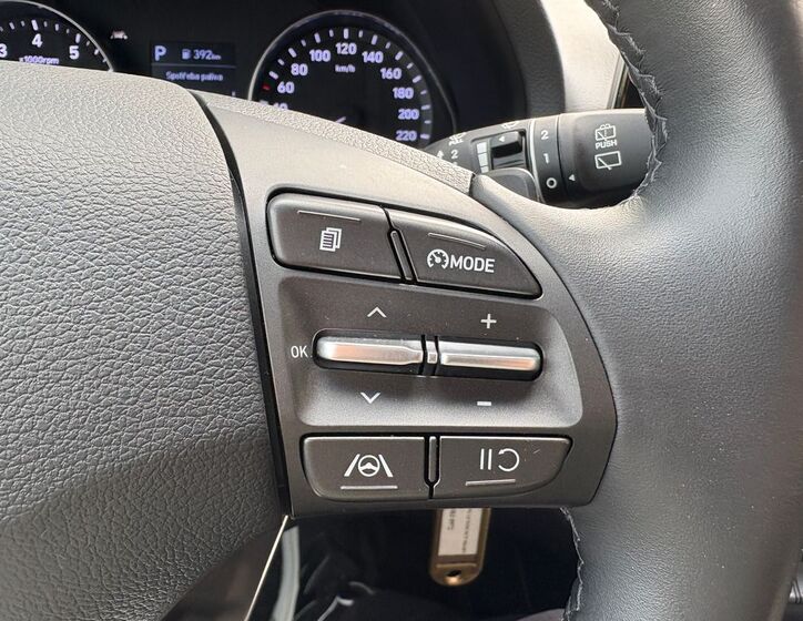 Hyundai i30 24