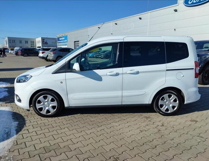 Ford Tourneo Courier 2