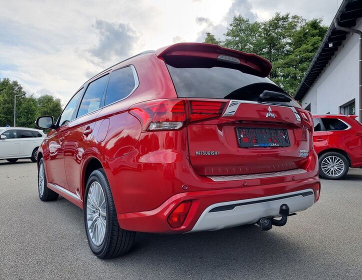 Mitsubishi Outlander 3