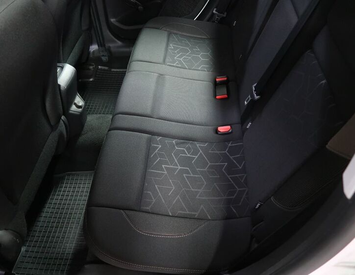 Peugeot 2008 10