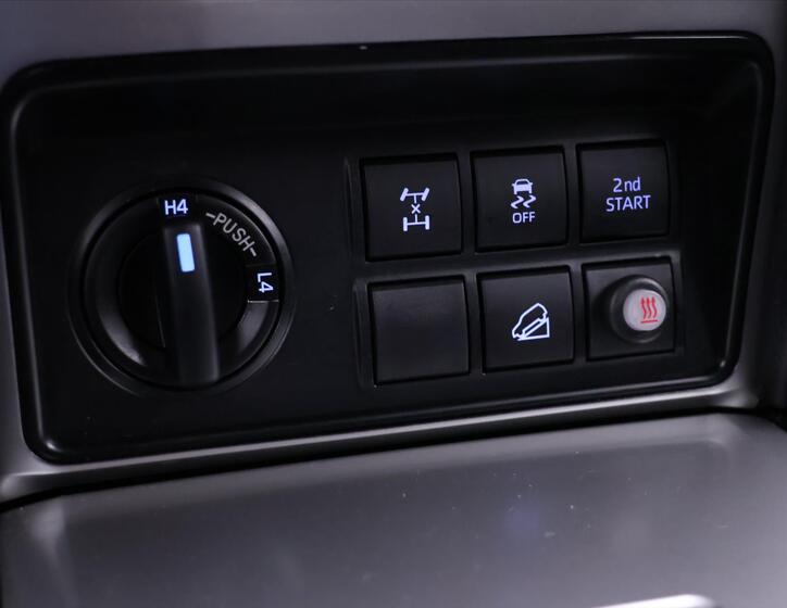 Toyota Land Cruiser 27