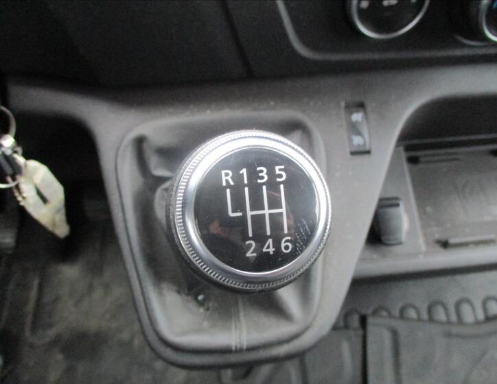 Renault Master 12