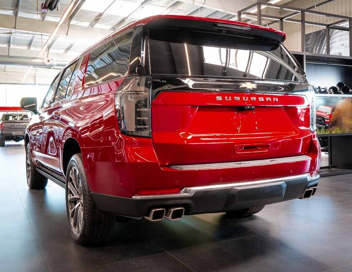 Chevrolet Suburban 3