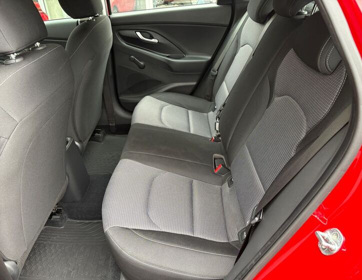 Hyundai i30 10