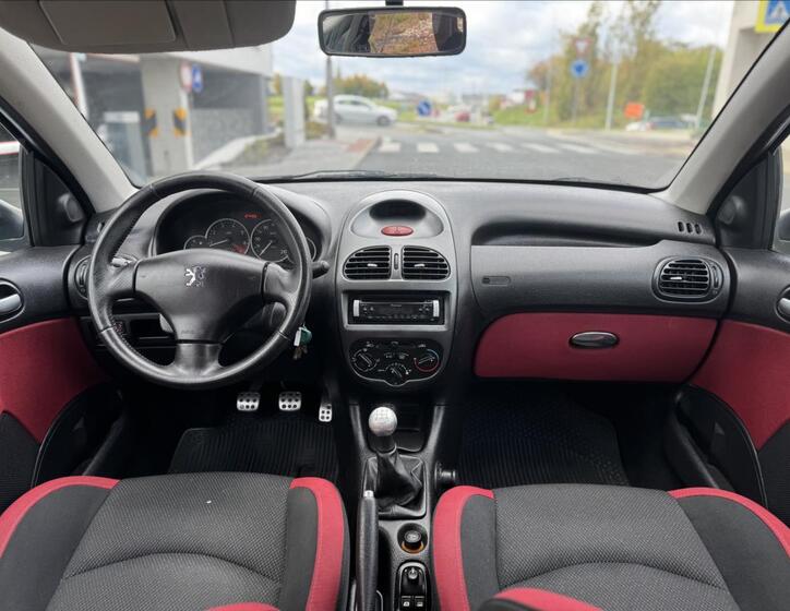 Peugeot 206 11