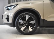 Volvo EX40 8