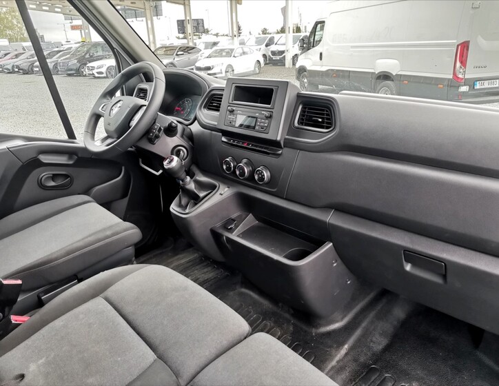 Renault Master 8