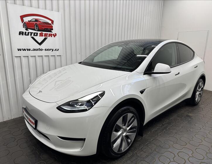 Tesla Model Y 2