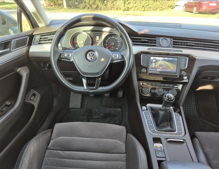 Volkswagen Passat 10