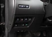 Nissan X-Trail 25