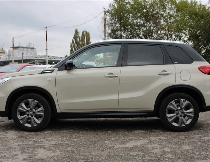 Suzuki Vitara 8