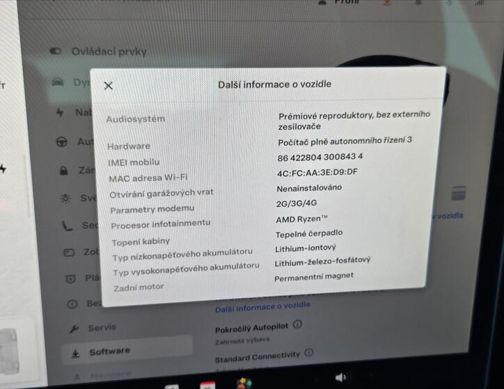 Tesla Model 3 8