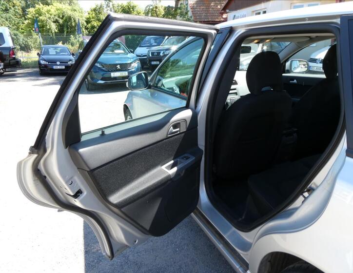Volvo V50 18