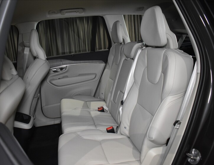 Volvo XC90 9