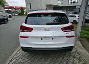 Hyundai i30 4