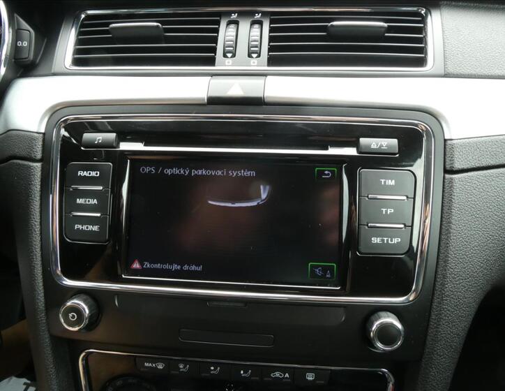 Škoda Superb 33