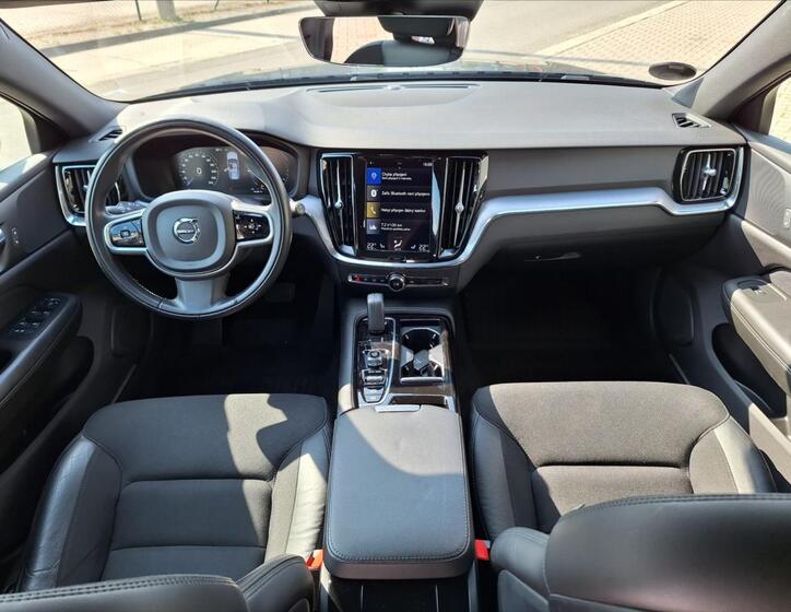 Volvo V60 8