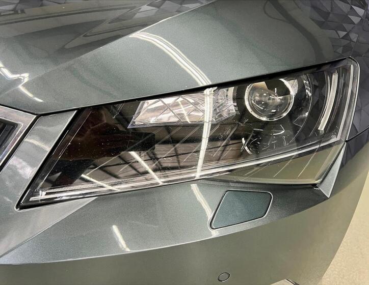 Škoda Superb 8
