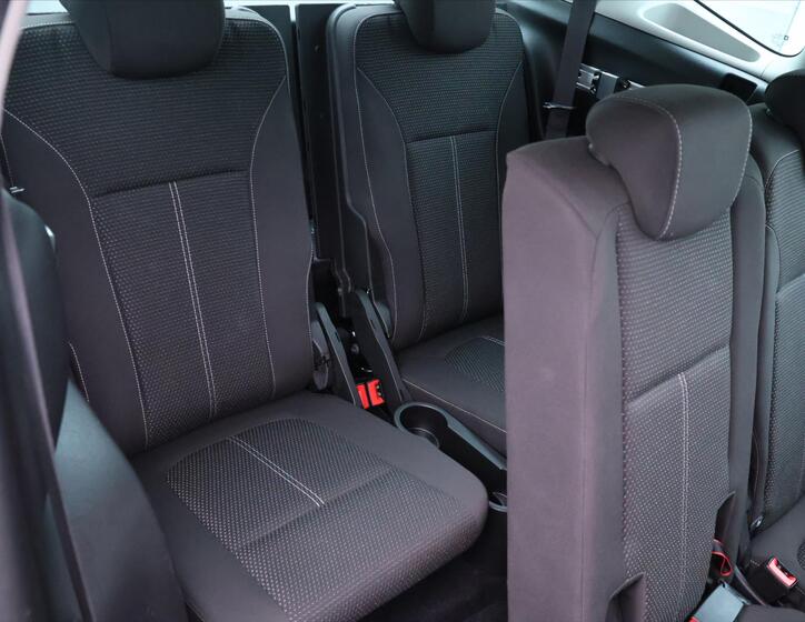 Opel Zafira 13