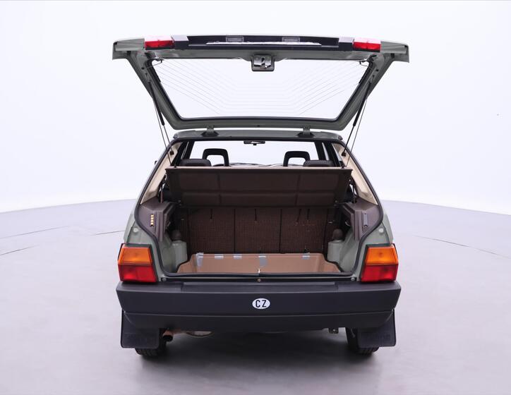 Škoda Favorit 9