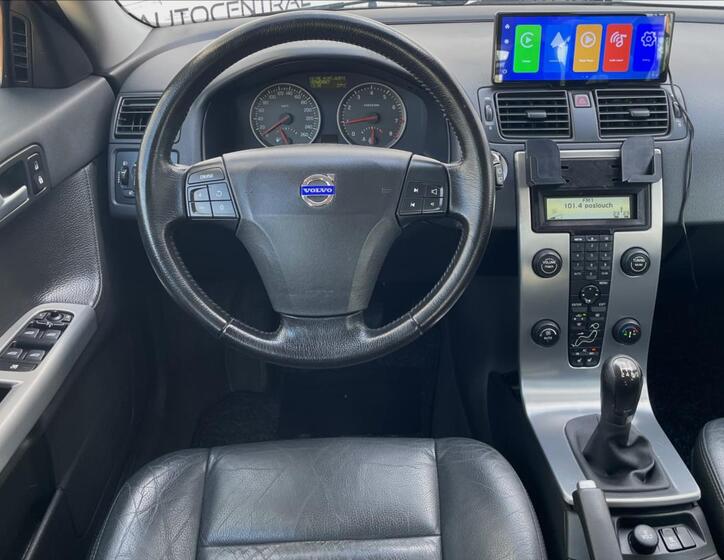Volvo V50 13