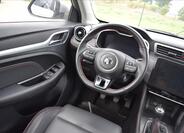 MG ZS 29