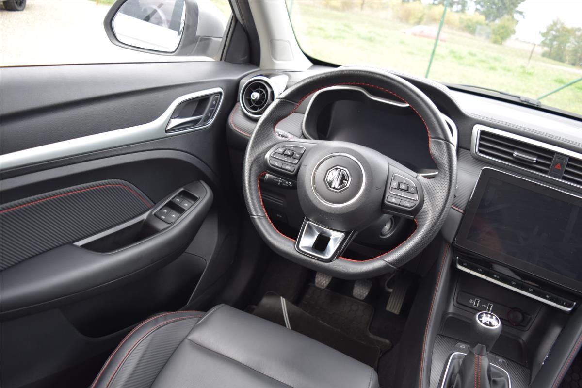 MG ZS
