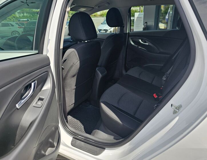 Hyundai i30 11