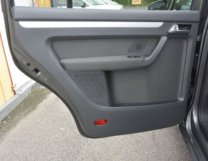 Volkswagen Touran 23